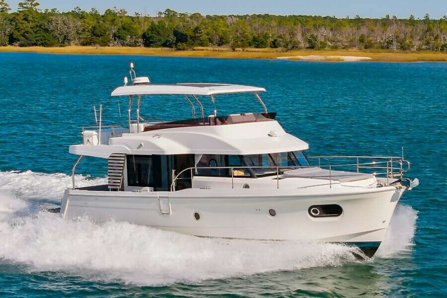 2022 Beneteau Swift Trawler