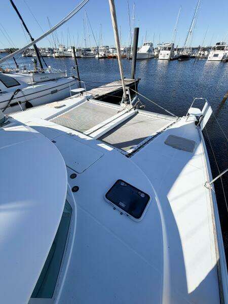 2005 Lagoon 380S