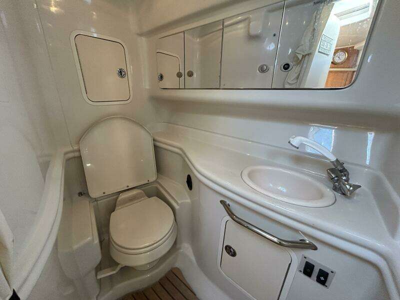 2006 Sea Ray 320 Sundancer