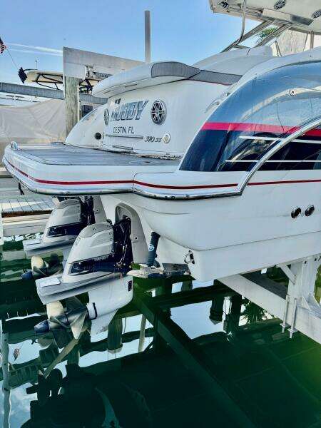 2016 Formula 370 Super Sport- HOODY- Outdrives