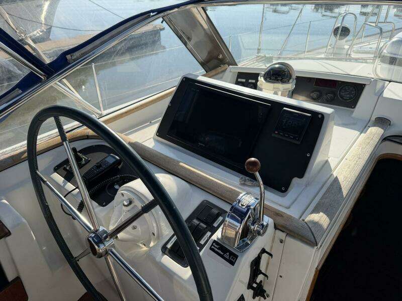2004 Beneteau 57 Center Cockpit