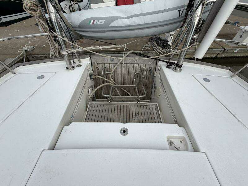 2004 Beneteau 57 Center Cockpit