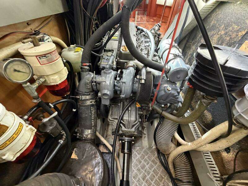 2004 Beneteau 57 Center Cockpit