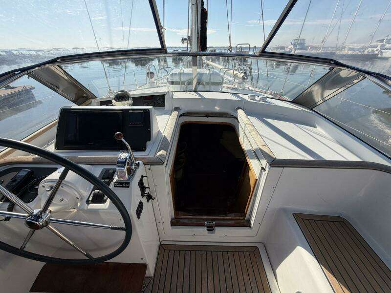 2004 Beneteau 57 Center Cockpit