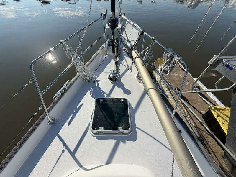 2004 Beneteau 57 Center Cockpit