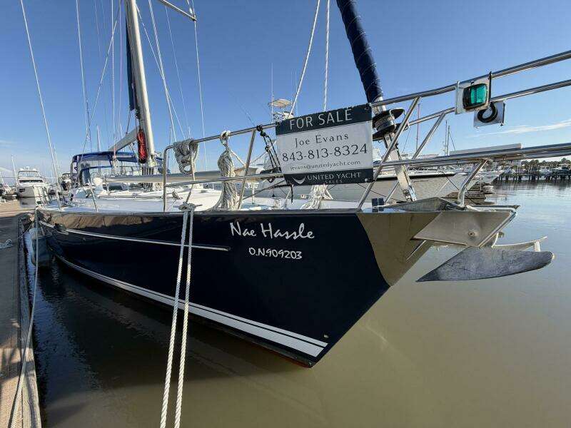 2004 Beneteau 57 Center Cockpit