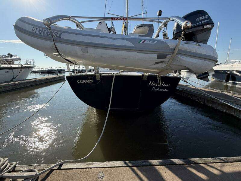 2004 Beneteau 57 Center Cockpit