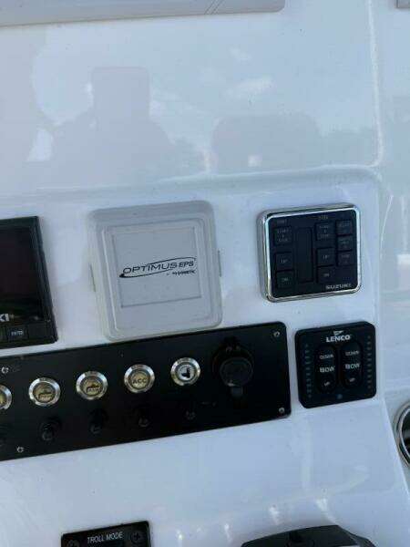 2019 Cape Horn 27 XS