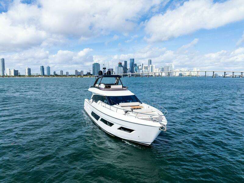 2024 Ferretti Yachts 720
