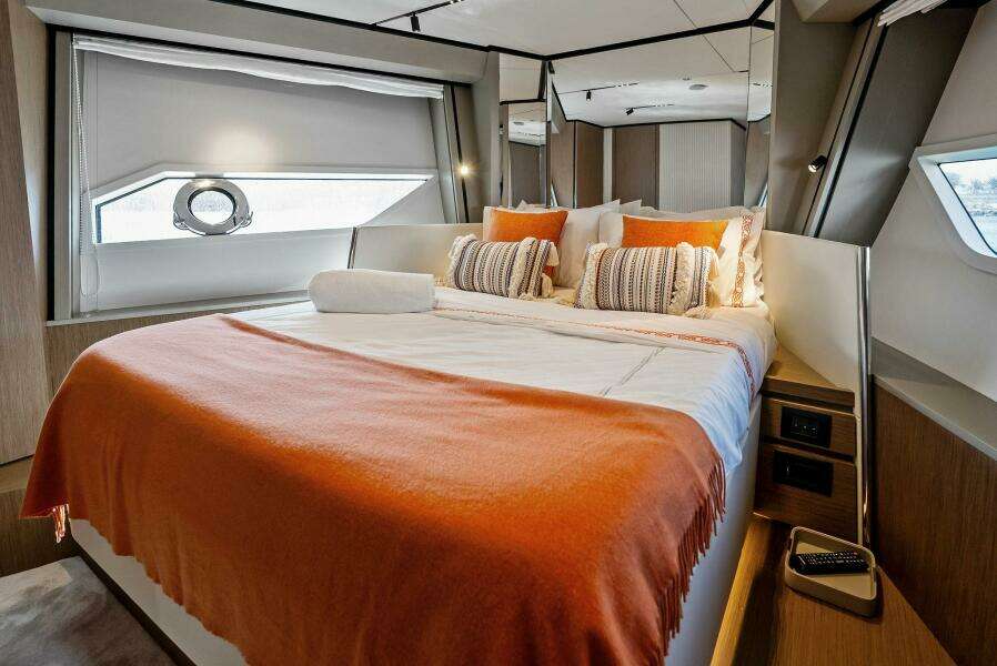 2024 Ferretti Yachts 720