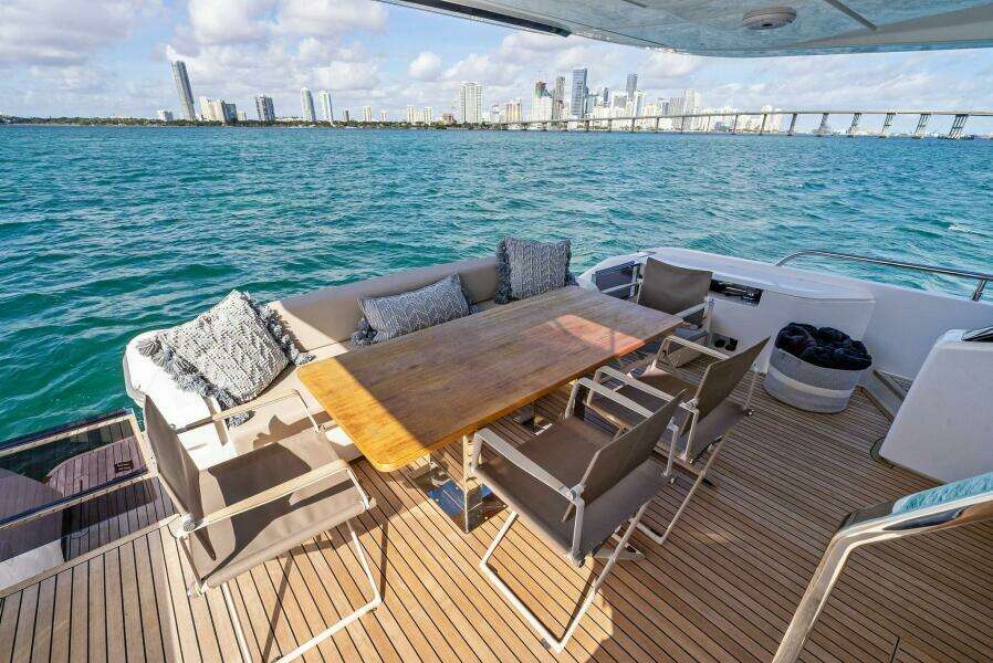 2024 Ferretti Yachts 720