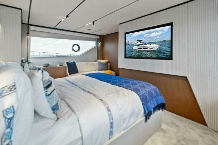 2024 Ferretti Yachts 720