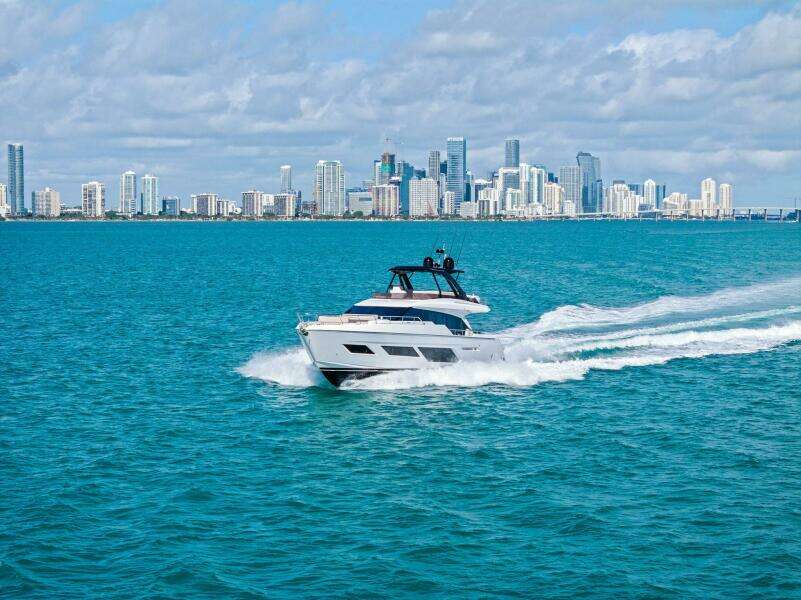 2024 Ferretti Yachts 720