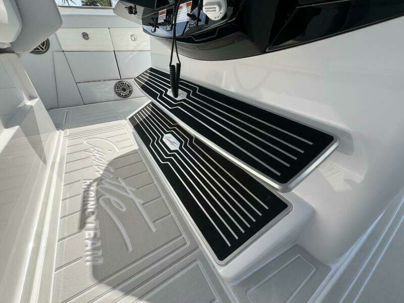 2025 Cigarette NightHawk