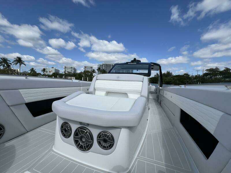 2025 Cigarette NightHawk