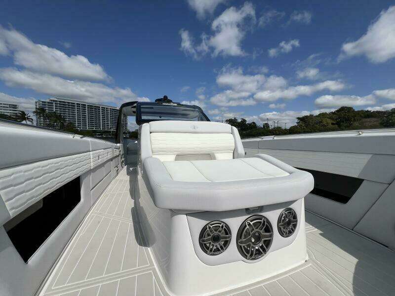 2025 Cigarette NightHawk