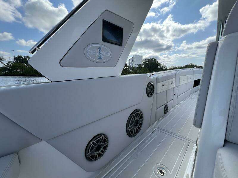 2025 Cigarette NightHawk