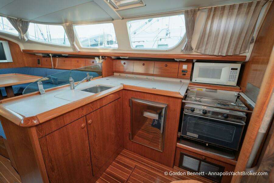 2004 Jeanneau Sun Odyssey 43 DS