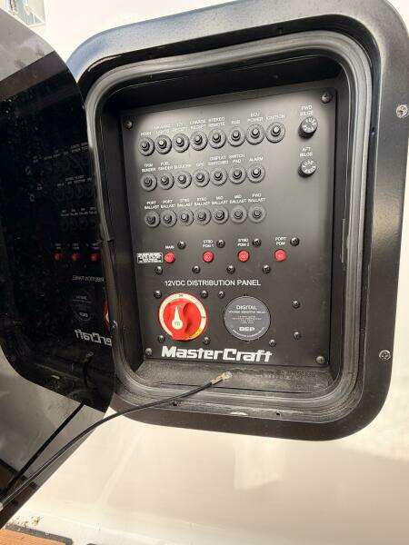 2021 Mastercraft X24