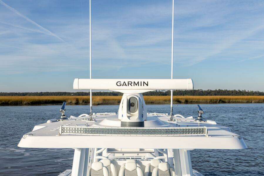 2024 Invincible 40 CAT