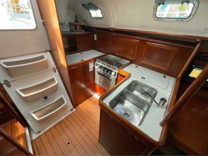 2002 Beneteau 331