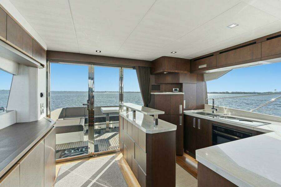Galeon 58 560 Sky Nuckingfuts- Galley