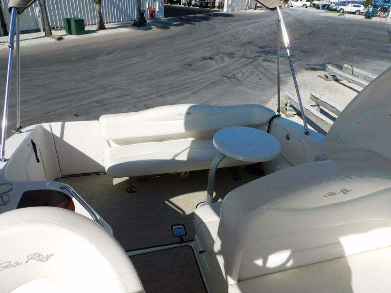 2004 Sea Ray 280 Sundancer