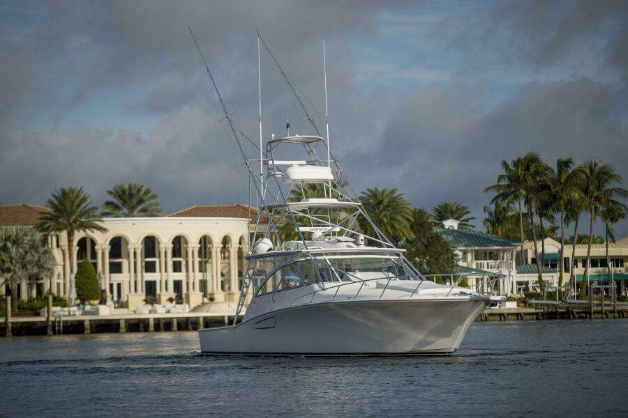 Cabo 41 Justice - Exterior Profile