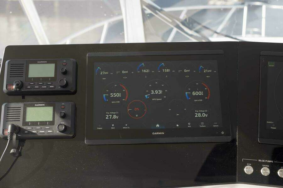 Cabo 41 Justice - Exterior Helm