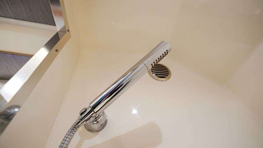 2024 Tiara Yachts 48 LS