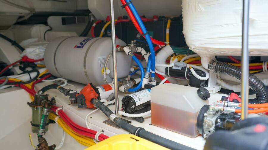 2024 Tiara Yachts 48 LS