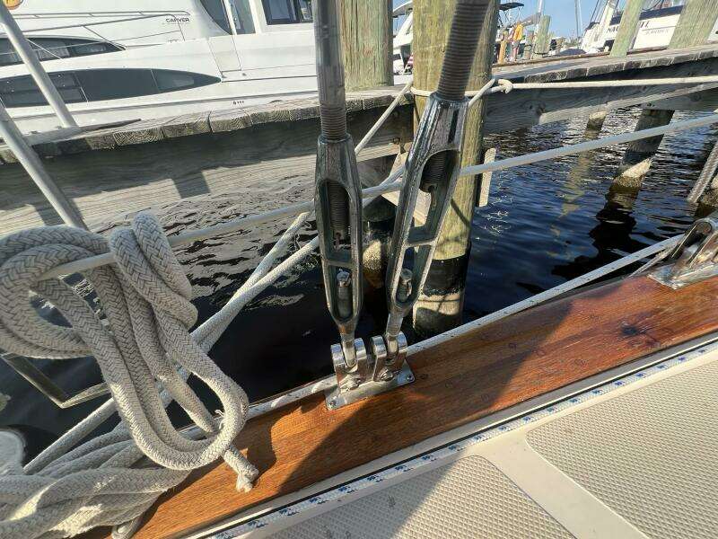 1994 Island Packet Cutter