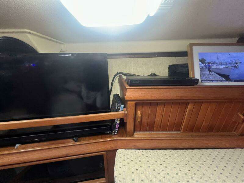 1994 Island Packet Cutter