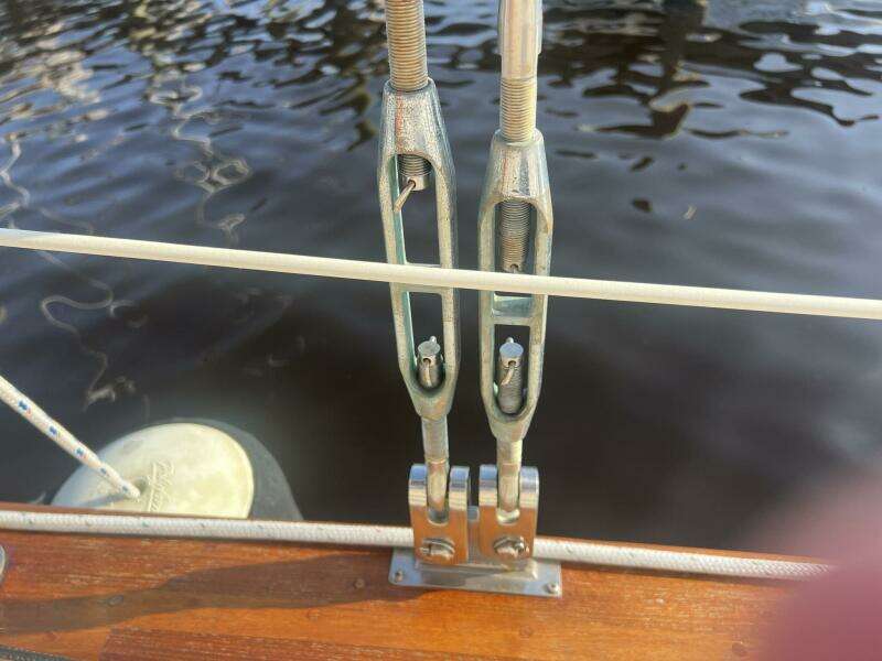 1994 Island Packet Cutter