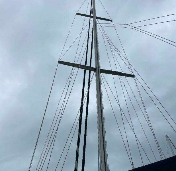 1994 Island Packet Cutter