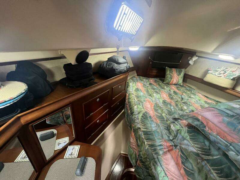 1994 Island Packet Cutter