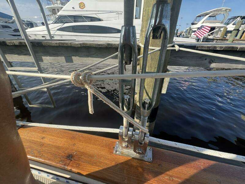 1994 Island Packet Cutter