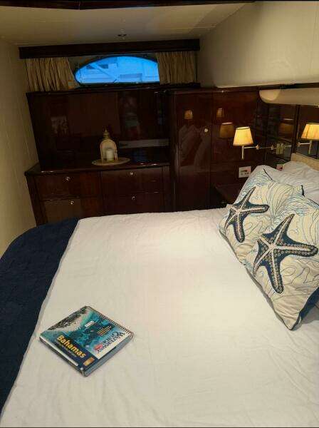 2005 Neptunus 62 Flybridge