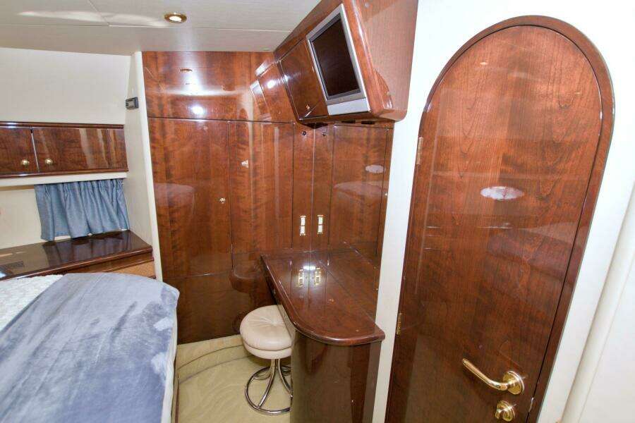 2005 Neptunus 62 Flybridge