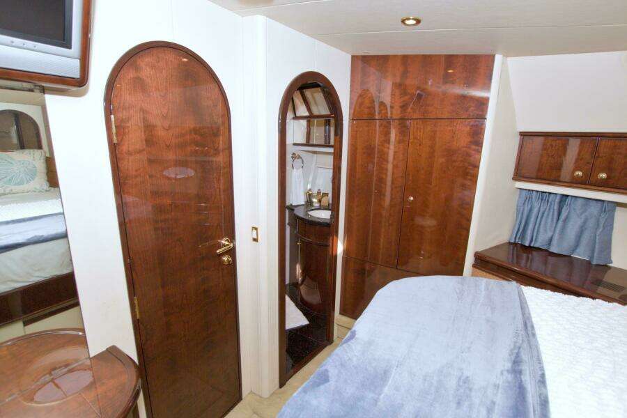 2005 Neptunus 62 Flybridge