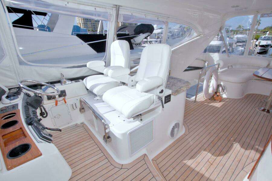 2005 Neptunus 62 Flybridge