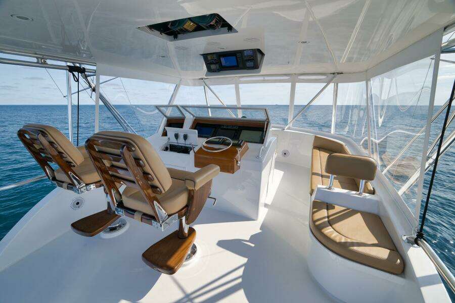 Weaver 60 - Pistol - Exterior Flybridge