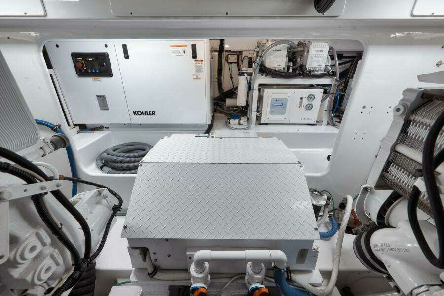 Weaver 60 - Pistol - Engine Room