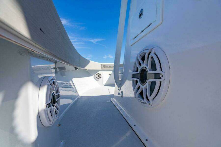 2026 Reef Runner 230