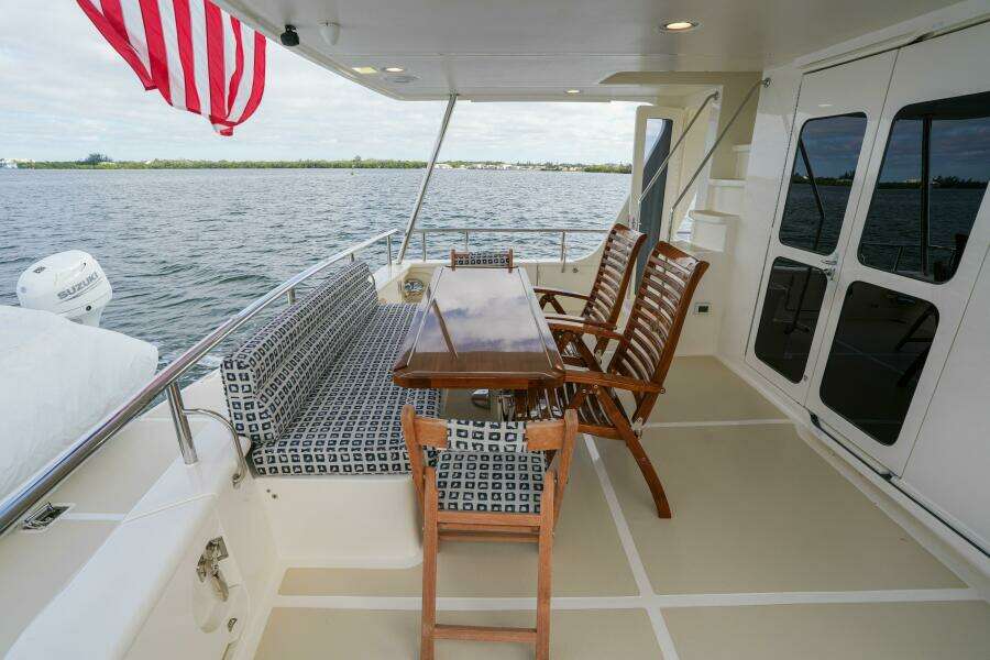 008 Cockpit Facing Port