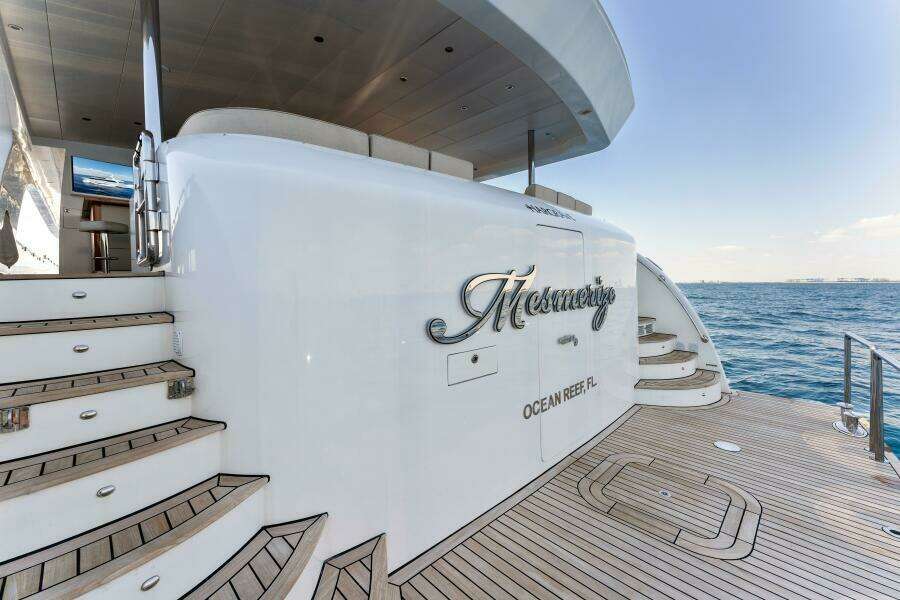 2013 125' Hargrave Raised Pilothouse - Mesmerize