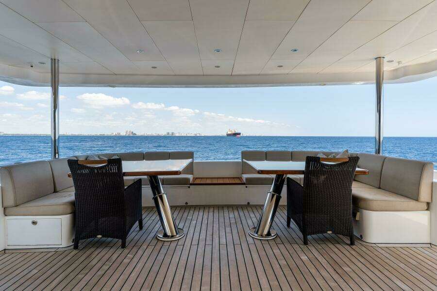 2013 125' Hargrave Raised Pilothouse - Mesmerize