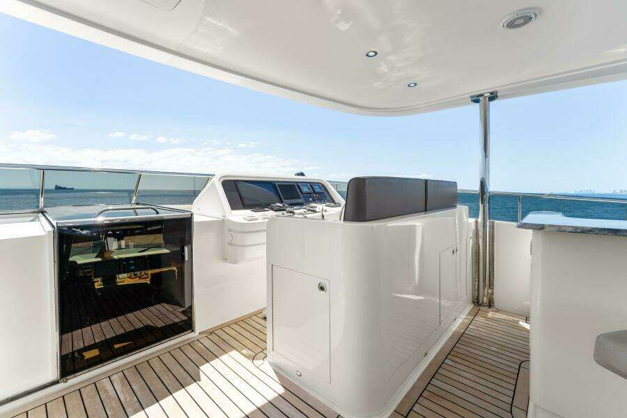 2013 125' Hargrave Raised Pilothouse - Mesmerize