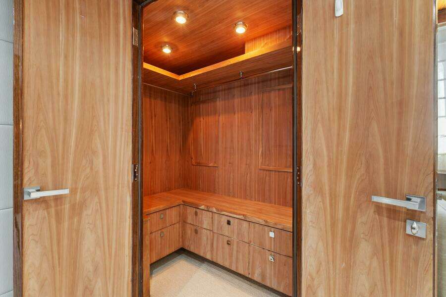 2013 125' Hargrave Raised Pilothouse - Mesmerize