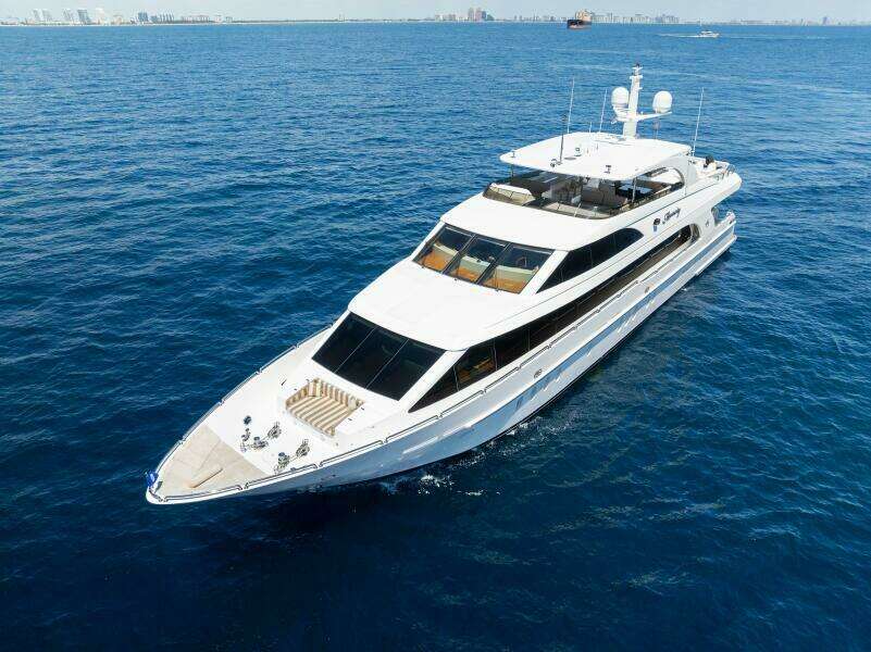 2013 125' Hargrave Raised Pilothouse - Mesmerize
